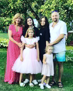 Илья Хорошилов с семьей