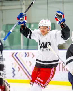 Хоккеист Артемий Панарин