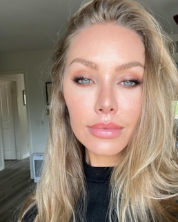 Николь Энистон