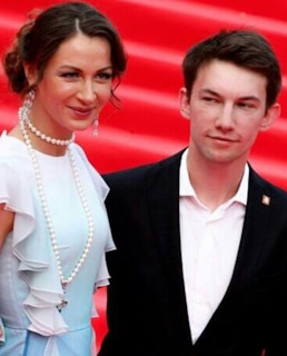 Кирилл Емельянов с женой