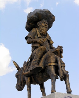 Памятник Ходже Насреддину