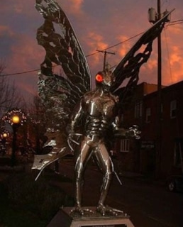 Человек-мотылек