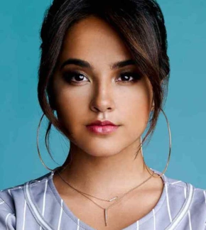 фотография Бекки Джи