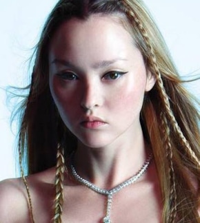 фотография Девон Аоки