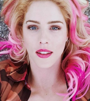 фотография Эмили Бетт Рикардс