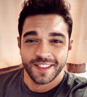 фотография Фуркан Андыч