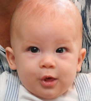 фотография Арчи Маунтбеттен-Виндзор