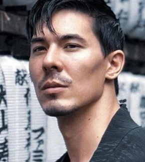 фотография Льюис Тан