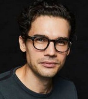 фотография Стивен Стрейт