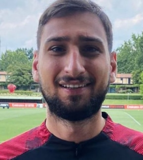 фотография Джанлуиджи Доннарумма