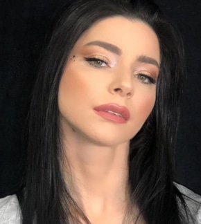 фотография Мерве Болугур