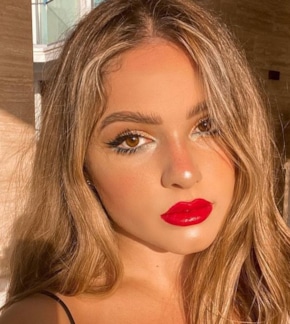 фотография Мишель Кеннелли