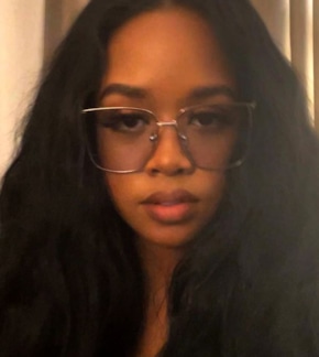 фотография H.E.R.