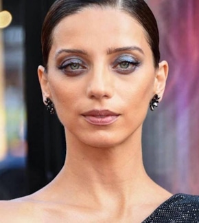 фотография Анджела Сарафян