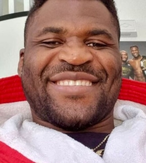 фотография Франсис Нганну