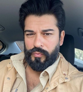 фотография Бурак Озчивит