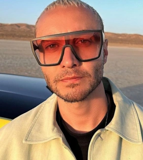 фотография SAM PIKAR