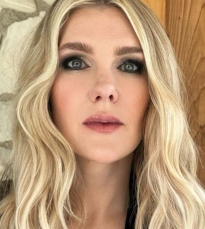 фотография Лили Рэйб