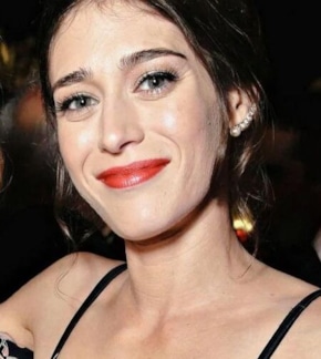 фотография Лиззи Каплан