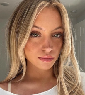 фотография Райли Хубатка