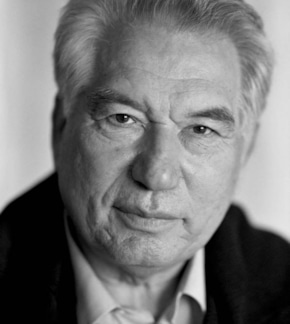 фотография Чингиз Айтматов