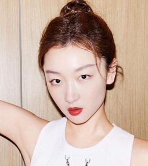 фотография Чжоу Дунъюй