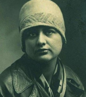 фотография Элли Джонс