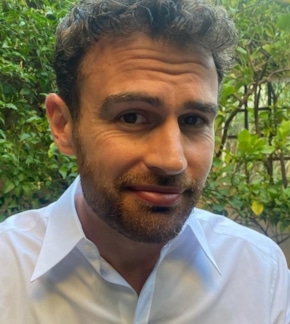 фотография Тео Джеймс