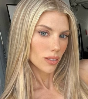 фотография Шарлотта Маккинни