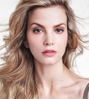 фотография Сильвия Хукс