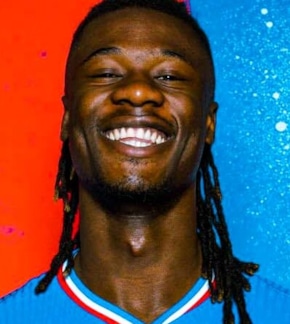 фотография Эдуарду Камавинга