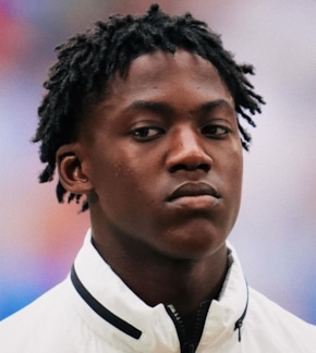 фотография Кобби Мейну