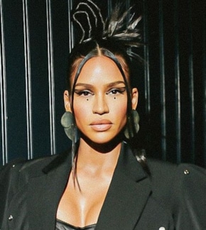 фотография Кэсси Вентура