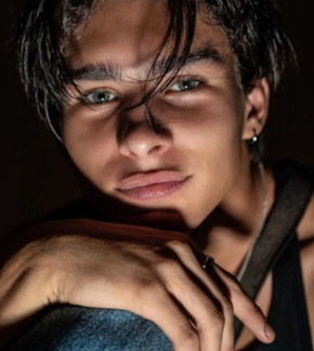 фотография Лорис Сихровски