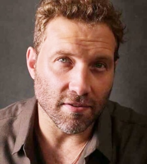 фотография Джай Кортни