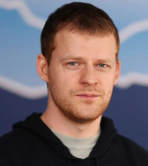 фотография Лукас Хеджес