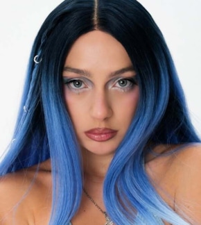 фотография Мэйби Бэйби