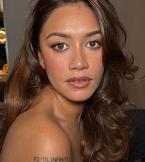 фотография Люсиан Бьюкенен