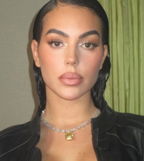 фотография Джорджина Родригес