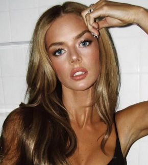 фотография Самара Уивинг