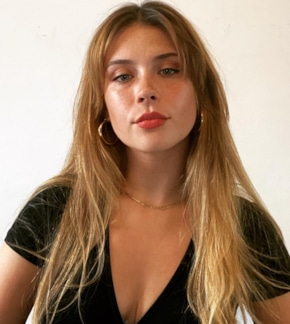 фотография Миа Томлинсон