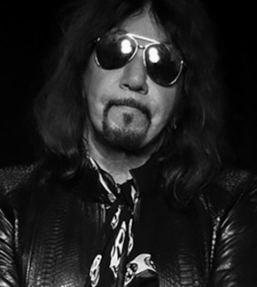 фотография Эйс Фрейли