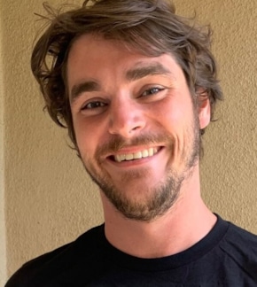 фотография Ар-Джей Митт