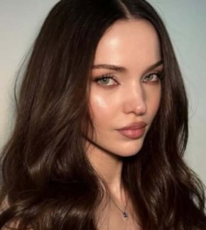 фотография Дав Камерон