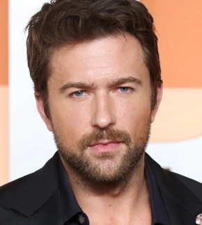 фотография Брэндон Скленар