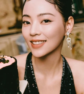 фотография Вивьенн Тень