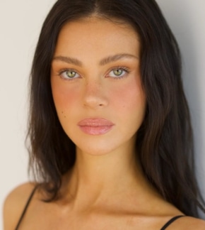 фотография Никола Пельтц