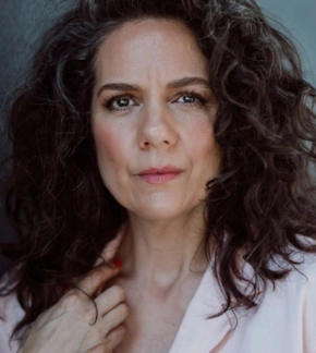 фотография Микайла Банас