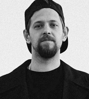 фотография Артем Леденев