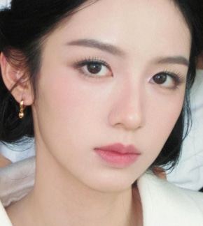 фотография Чжоу Е